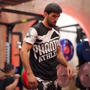 Phantom Athletics Training Shirt Evo „Warfare Urban Camo“ – leichtes Performance-Shirt mit schweißableitendem Material, ideal für MMA-, BJJ- oder Kickbox-Training.
