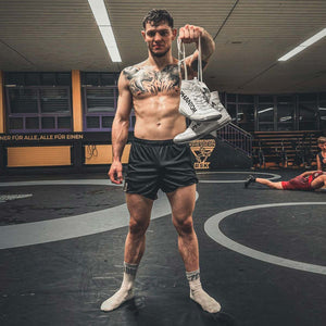 Phantom Athletics COMBAT Ringerschuhe Weiß – leichte und stabile Split-Sohle für hervorragenden Grip und Wendigkeit.