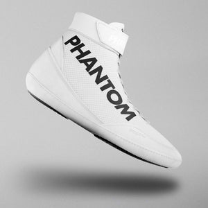 Weiße Wrestling-Schuhe Phantom Athletics Combat bieten erstklassigen Halt und Flexibilität für Grappling, MMA und intensives Kampfsporttraining.