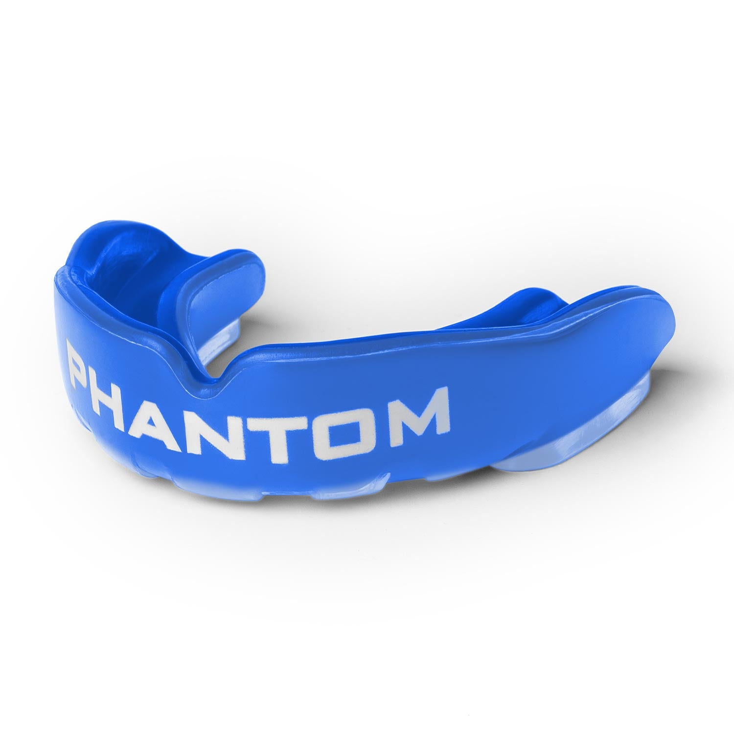 Mit dem Phantom Athletics Mundschutz Apex in Blau sind Boxer und MMA-Fighter bestens ausgestattet. Die anatomische Form sorgt für sicheren Sitz und freie Atmung beim Training.