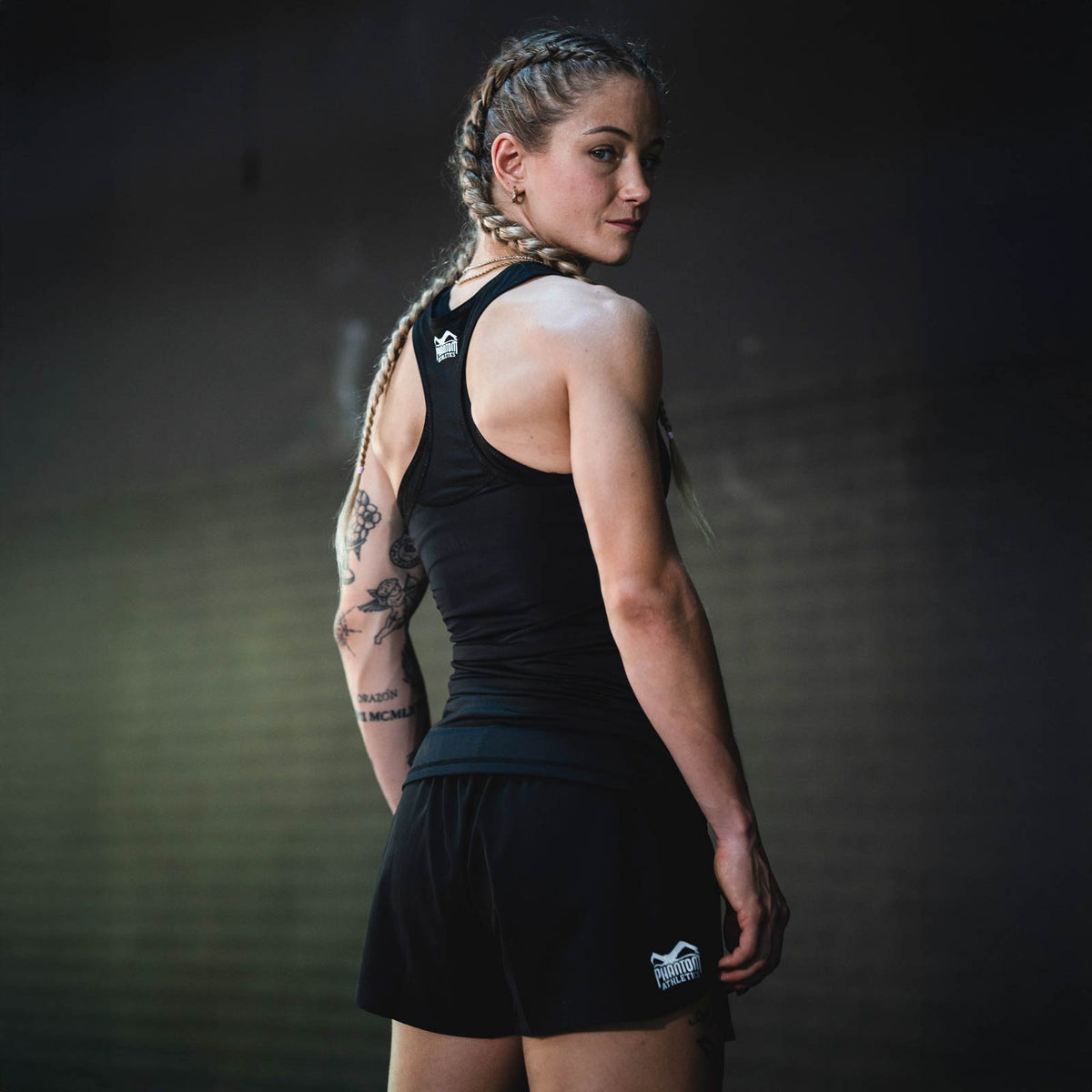 Phantom Athletics Tank Top Eclipse mit lockerem, figurbetontem Schnitt für maximale Bewegungsfreiheit beim Workout.