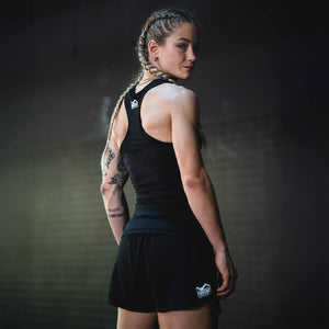 Phantom Athletics Trainingsshorts Eclipse mit lockerem Schnitt, perfekt kombinierbar mit Tank‑Tops für MMA‑ und Gym‑Einheiten.