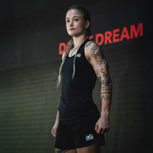 Komfortables Kampfsport‑Tanktop von Phantom Athletics, ideal für Fitness‑Training und Technik‑Drills im Gym.