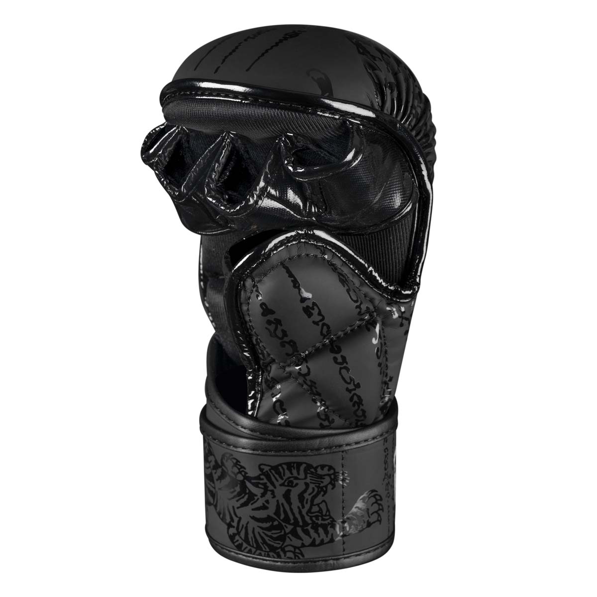 Rechter Muay Thai Sparrings Handschuh von Phantom im thailändischen Sak Yant Design.