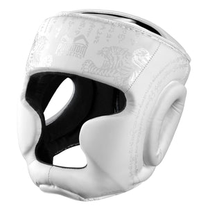 Der Phantom Athletics Kopfschutz „Muay Thai Frost – White“ bietet optimalen Schutz für hartes Sparring im Boxen, Kickboxen und Muay Thai.