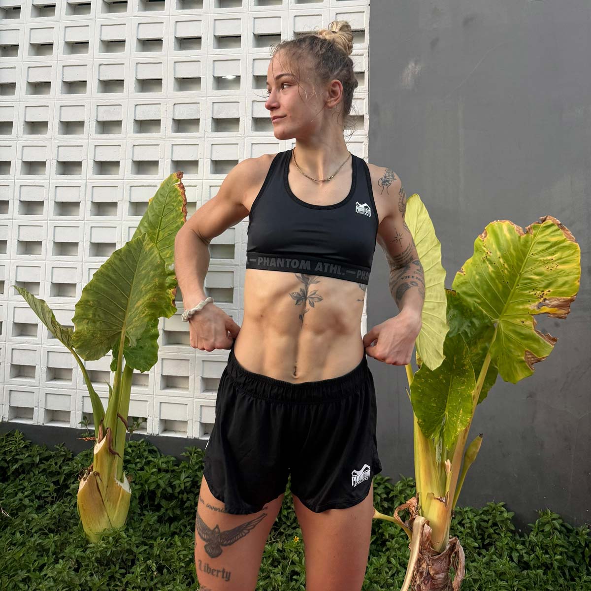 Phantom Athletics Sports Bra Eclipse mit optimaler Passform für aktive Workouts und Gym‑Sessions.