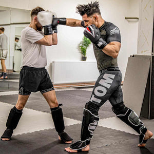Phantom Athletics Boxing Gloves Fight Squad – strapazierfähige Handschuhe für harte Trainingseinheiten. Das atmungsaktive Material sorgt für hohen Tragekomfort auch bei langen Sparringsessions.
