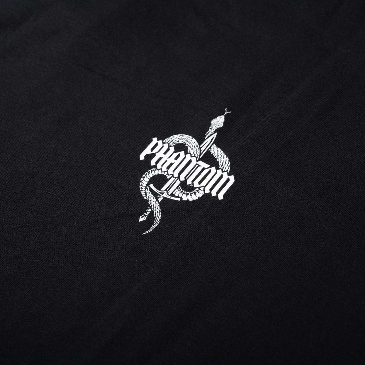 Mit dem Phantom Athletics Oversize T-Shirt Blade erhalten Kampfsportler moderne Fightwear für Gym, Training und Freizeit. Der weite Schnitt und das markante Blade-Design machen das Shirt zur starken Wahl für Boxer, MMA-Fighter und Muay-Thai-Athleten.