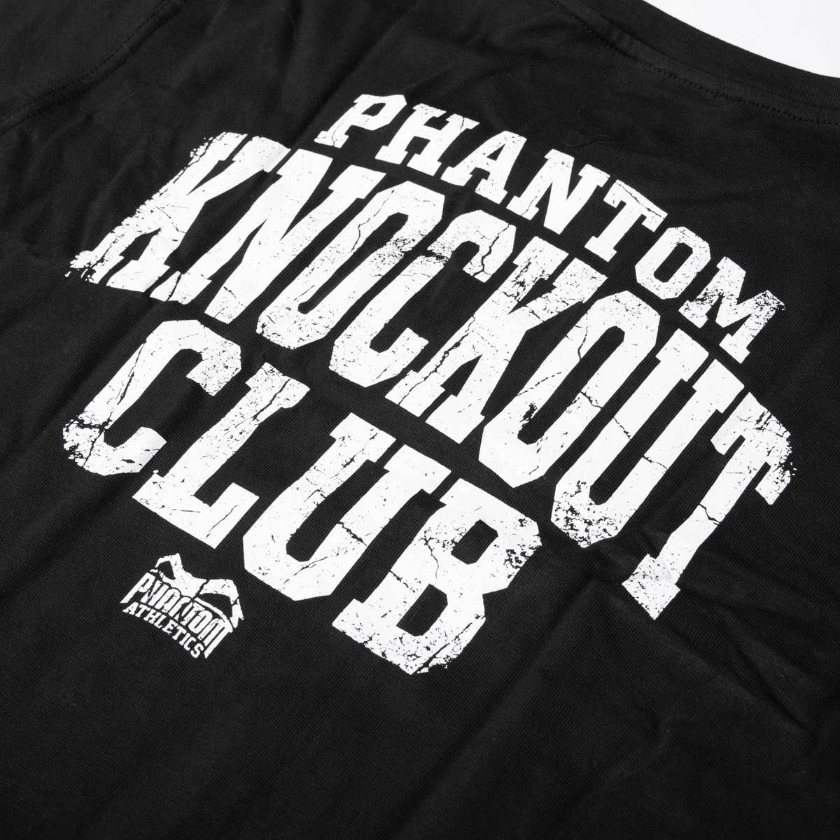 Mit dem Phantom Athletics Oversize Heavy T-Shirt KNOCKOUT CLUB erhalten Fighter hochwertige Fightwear mit großzügigem Schnitt und angenehmem Baumwollstoff. Das Shirt bietet hohen Tragekomfort für MMA, BJJ, Grappling, Boxen, Muay Thai und Krafttraining.