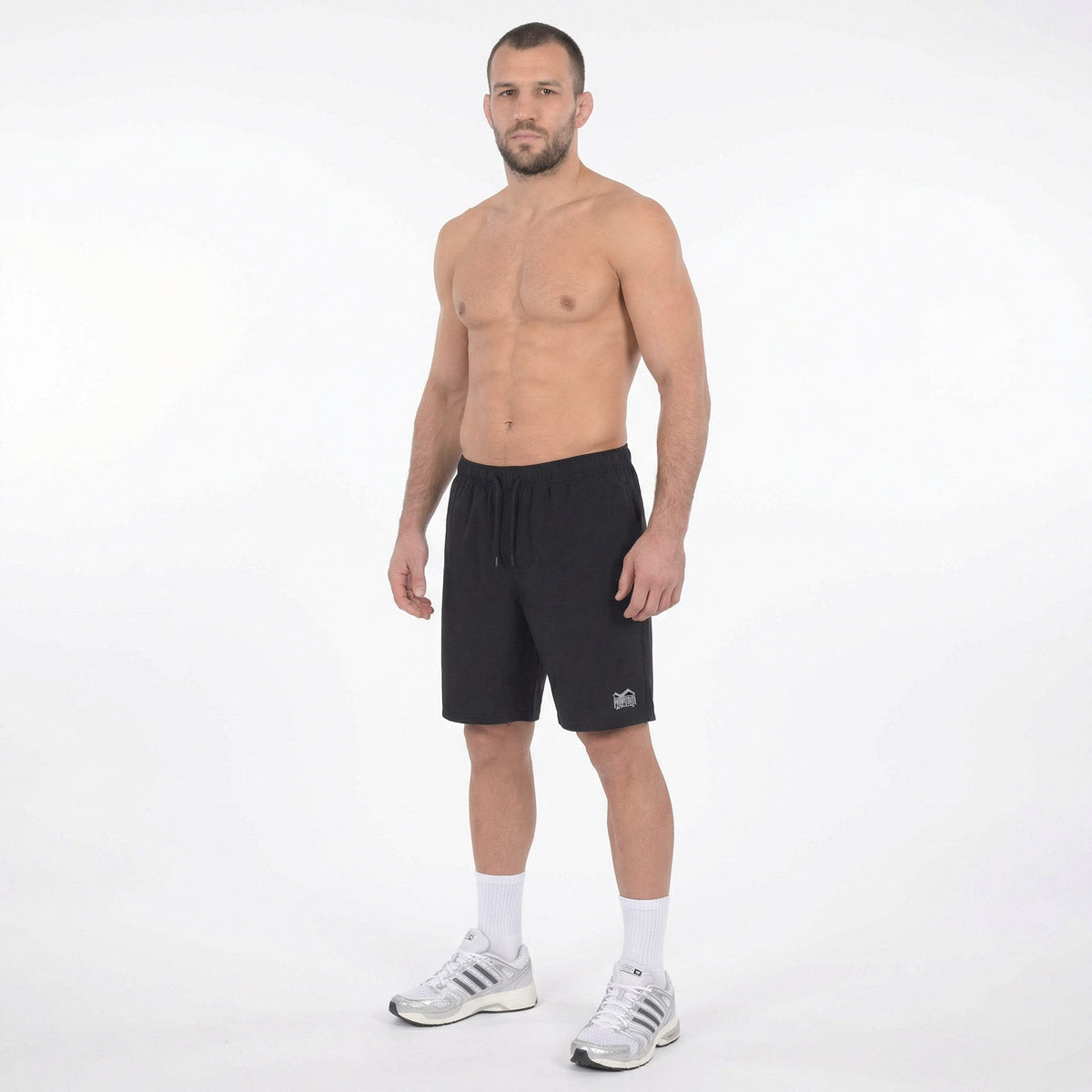 Diese hochwertigen Kampfsport Shorts von Phantom Athletics sind ideal für Sparring, Grappling und funktionelles Training im Gym. Der flexible Stoff und der sichere Sitz unterstützen dynamische Bewegungen bei jeder Einheit.