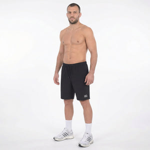 Diese hochwertigen Kampfsport Shorts von Phantom Athletics sind ideal für Sparring, Grappling und funktionelles Training im Gym. Der flexible Stoff und der sichere Sitz unterstützen dynamische Bewegungen bei jeder Einheit.