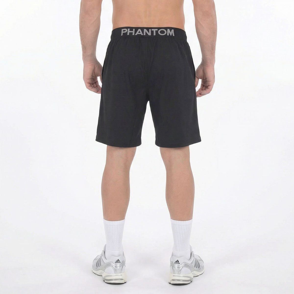 Diese MMA Shorts von Phantom Athletics bieten dir optimalen Halt dank elastischem Bund und Kordelzug bei jeder Bewegung. Perfekt für ambitionierte Kampfsportler, die Wert auf Qualität, Komfort und Performance legen.