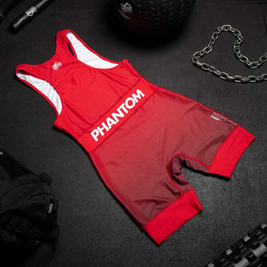 Die PHANTOM APEX Wrestling Trikots sind aus hochwertigem, atmungsaktivem Material gefertigt, das optimalen Komfort für lange Wettkämpfe und intensives Ringsport-Training bietet. Diese Trikots sind perfekt für professionelle Ringer.