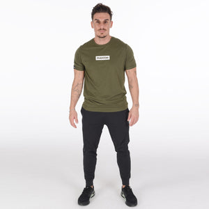 Phantom Athletics Shadow Kids Tracksuit, ideal für den Kampfsportnachwuchs. Mit strapazierfähigem Material und einer bequemen Passform für intensives Training.