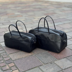 Die Sporttasche Legacy von Phantom Athletics bietet mit ihrem großzügigen Stauraum und der robusten Verarbeitung die perfekte Kombination aus Funktionalität und Stil. Ideal für Kampfsportarten wie MMA, BJJ und Muay Thai, um deine Ausrüstung sicher zu transportieren.