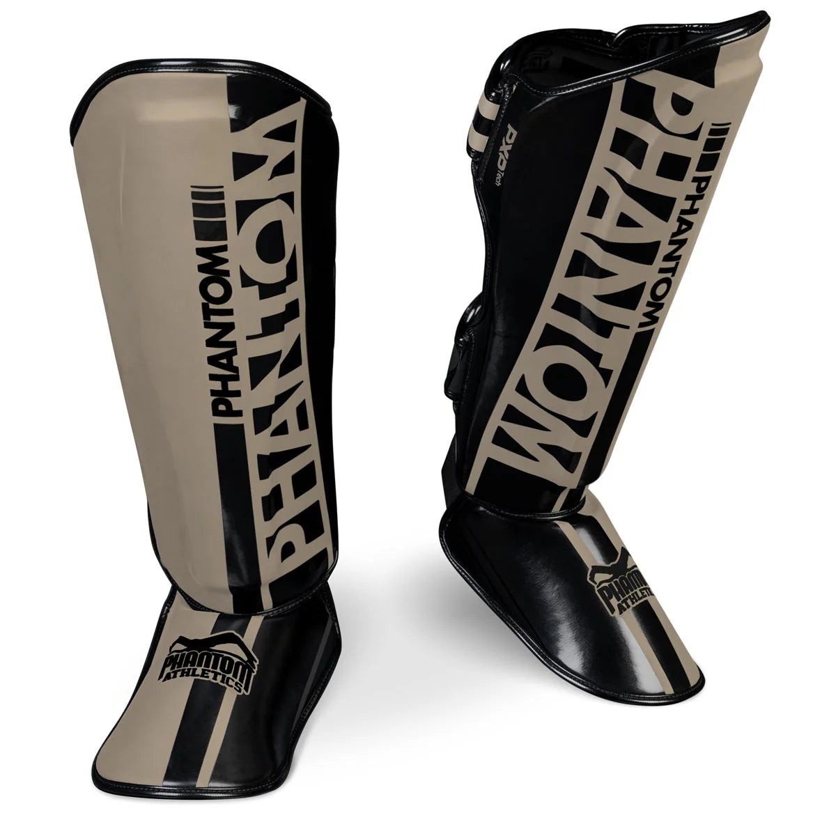 Die Phantom Athletics APEX Striking Schienbeinschoner ergänzen die Kampfsportausrüstung mit zuverlässigem Schutz und markantem Design. Sie eignen sich hervorragend für intensive Kicks, Partnerübungen und Sparring im Muay Thai, Kickboxen und MMA.