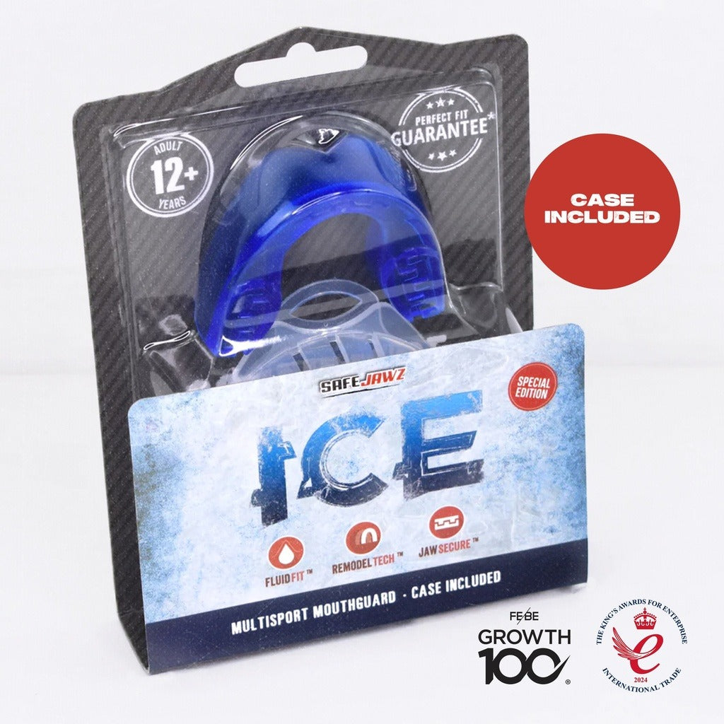 Ice‑blauer Safejawz Extro Mundschutz – dezent und funktional: Transparente Optik trifft auf fortschrittliche Eigenschaften: Slim‑Profil, mehrfach formbar und zuverlässig – perfekt für Kampfsportler, die Stil und Performance vereinen wollen. 