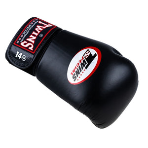 Schwarze Twins Boxhandschuhe BG-N V2 für intensives Kampfsporttraining – ergonomisches Design für sicheren Sitz, zuverlässiger Schutz für Hände und Handgelenke bei harten Schlagkombinationen.