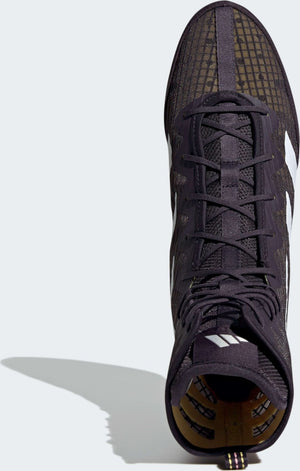 Adidas Box Hog 4 Schuhe mit atmungsaktivem Mesh-Obermaterial in stylischem Lila. Sie halten deine Füße auch bei langen Trainingseinheiten kühl und unterstützen deine Technik optimal.