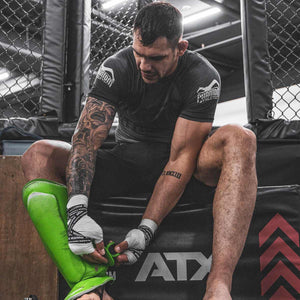 Phantom Athletics Sport Tape für sicheren Halt und Stabilität im Kampfsport. Ideal für MMA, Boxen und Grappling, um Verletzungen vorzubeugen und die Leistung zu steigern.