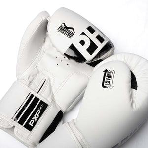 Die Phantom Athletics APEX Whiteout Boxhandschuhe sind in 10, 12, 14 und 16 Oz erhältlich und damit für unterschiedliche Trainingsbereiche geeignet. Je nach Gewicht können die Boxhandschuhe für Wettkampf, Sandsack, Pratzen, Sparring und Partnerübungen eingesetzt werden.