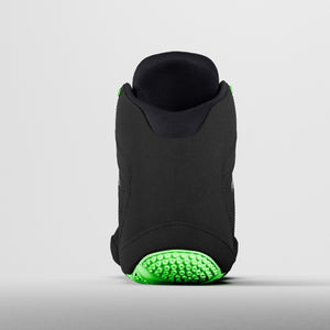 Phantom Athletics Tactic Ringerschuhe in Schwarz mit Neon-Grünem Akzent, speziell für intensive Trainingseinheiten. Robuste Verarbeitung und hervorragender Grip machen sie unverzichtbar für Ringer.