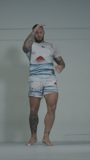 Leichtes Kampfsport-Performance-Shirt von Phantom Athletics – das MXP-Tech Gewebe sorgt für trockenen Tragekomfort auch bei anspruchsvollstem Training im Muay Thai, MMA oder Grappling.