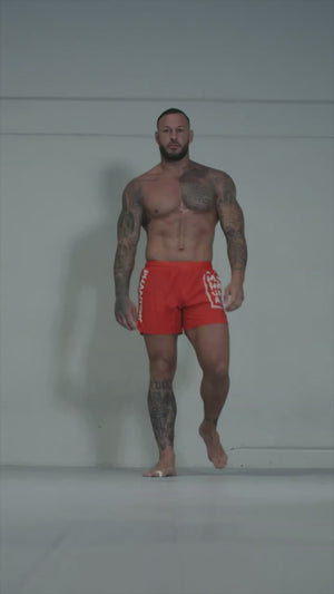 Fusion-R Fightshorts „Make MMA Great Again“: Diese robusten MMA-Shorts von Phantom Athletics überzeugen mit federleichtem Ripstop-Stoff, athletischer Passform und einem kraftvollen Design, das Performance mit Stil vereint.