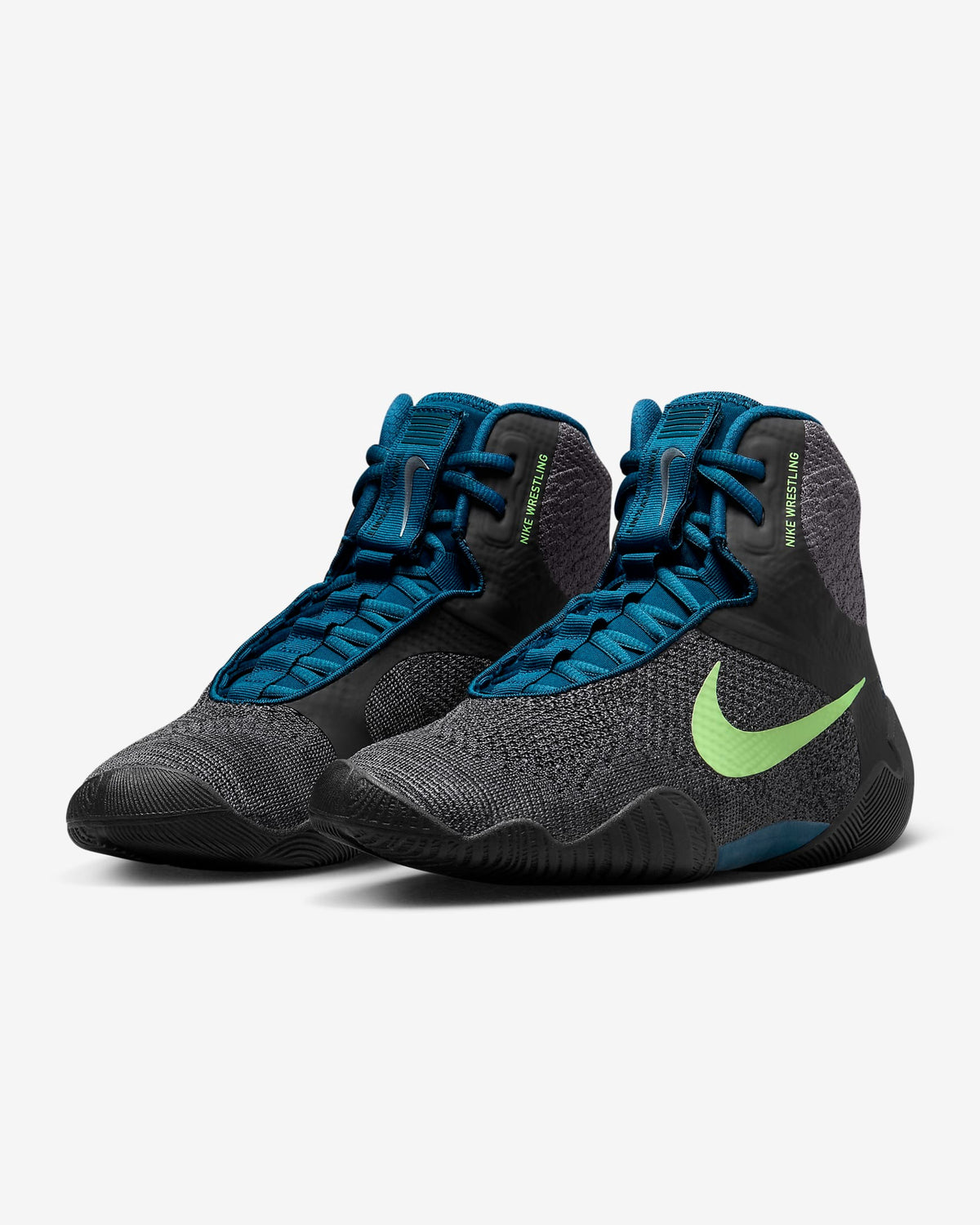 Nike TAWA Ringerschuhe. Von Weltmeistern und Olympiasiegern auf der Matte getragen. Super Halt im Training und Wettkampf in gewohnter Nike Qualität. Ringerschuhe in der Farbe Blau/Schwarz