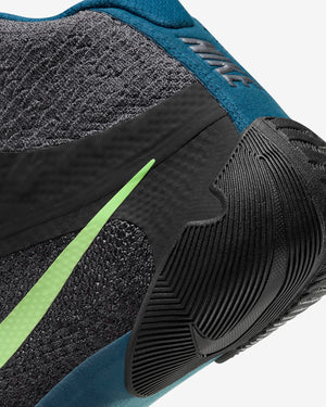 Nike TAWA Ringerschuhe. Von Weltmeistern und Olympiasiegern auf der Matte getragen. Super Halt im Training und Wettkampf in gewohnter Nike Qualität. Ringerschuhe in der Farbe Blau/Schwarz