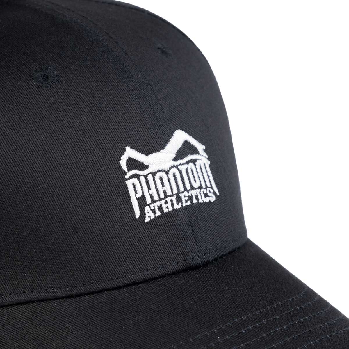 Phantom Cap für Kampfsportler. 6-Panel Cap in Schwarz mit gebogenem Schirm und hochwertig gesticktem Phantom Athletics Logo. Ideal für alle MMA Kämpfer, Boxer, BJJ Kämpfer, Thaiboxer oder Kickboxer.