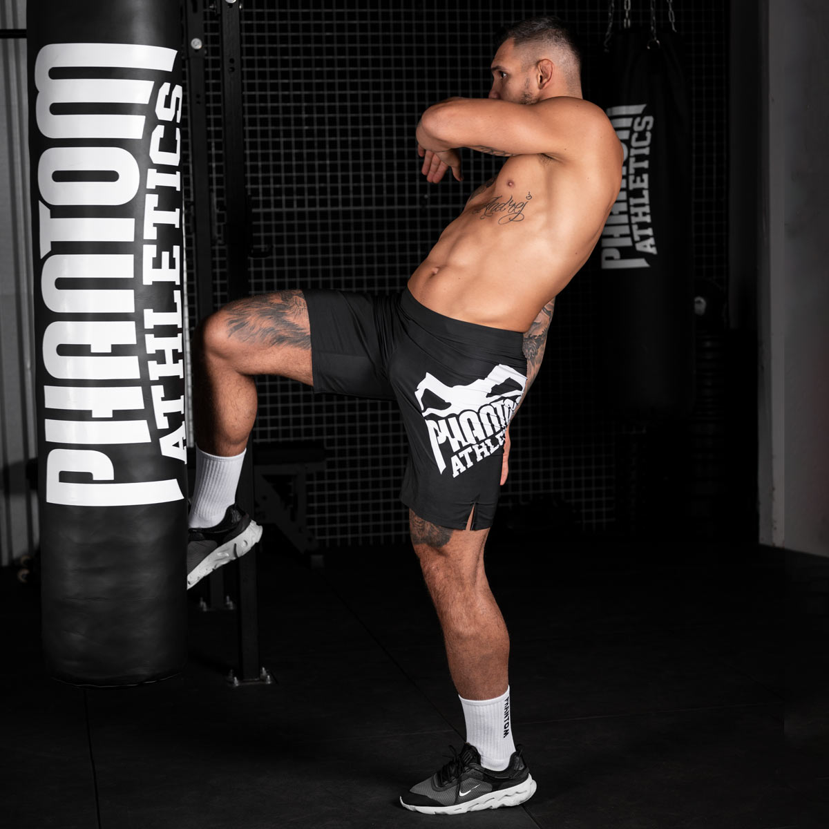 Phantom MMA Flex Fightshorts. Perfekte Passform, Style und maximale Flexibilität für deinen Kampfsport. Egal ob MMA, BJJ oder Muay Thai. 