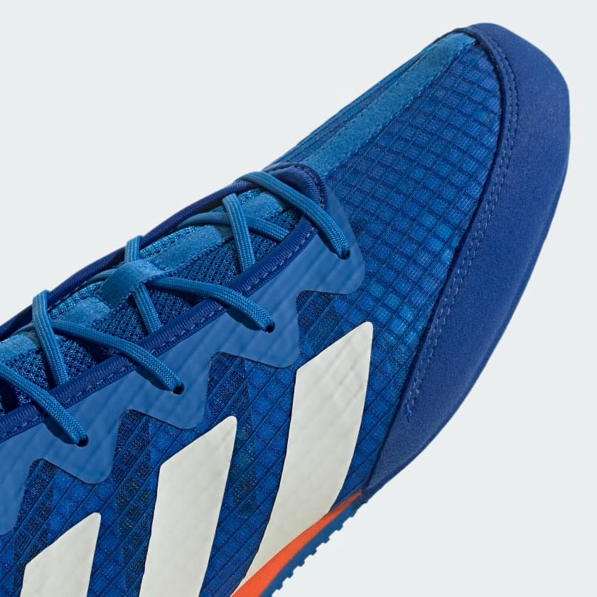 Adidas Box Hog 4 Blau/Silber – Rutschfeste Gummisohle für exzellenten Grip auf allen Ringböden. Sorgt für festen Stand und maximale Kontrolle bei jeder Bewegung.