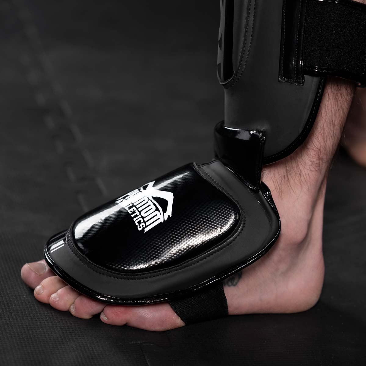 Die Vorder Fuß Polster der Phantom Apex Hybrid Schienbeinschützer