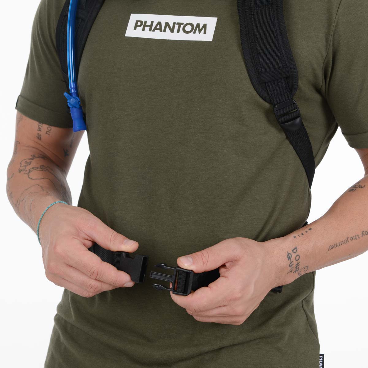 Phantom Athletics Rucksack Hydro, ideal für Kampfsporttraining und Outdoor-Aktivitäten. Integrierte Trinkblasenhalterung und langlebiges Design für maximale Leistung.