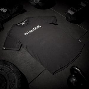 Stylisches Vantage T-Shirt von Phantom Athletics, ideal für Kampfsportarten wie MMA, BJJ und Grappling. Atmungsaktives Material sorgt für maximalen Komfort.