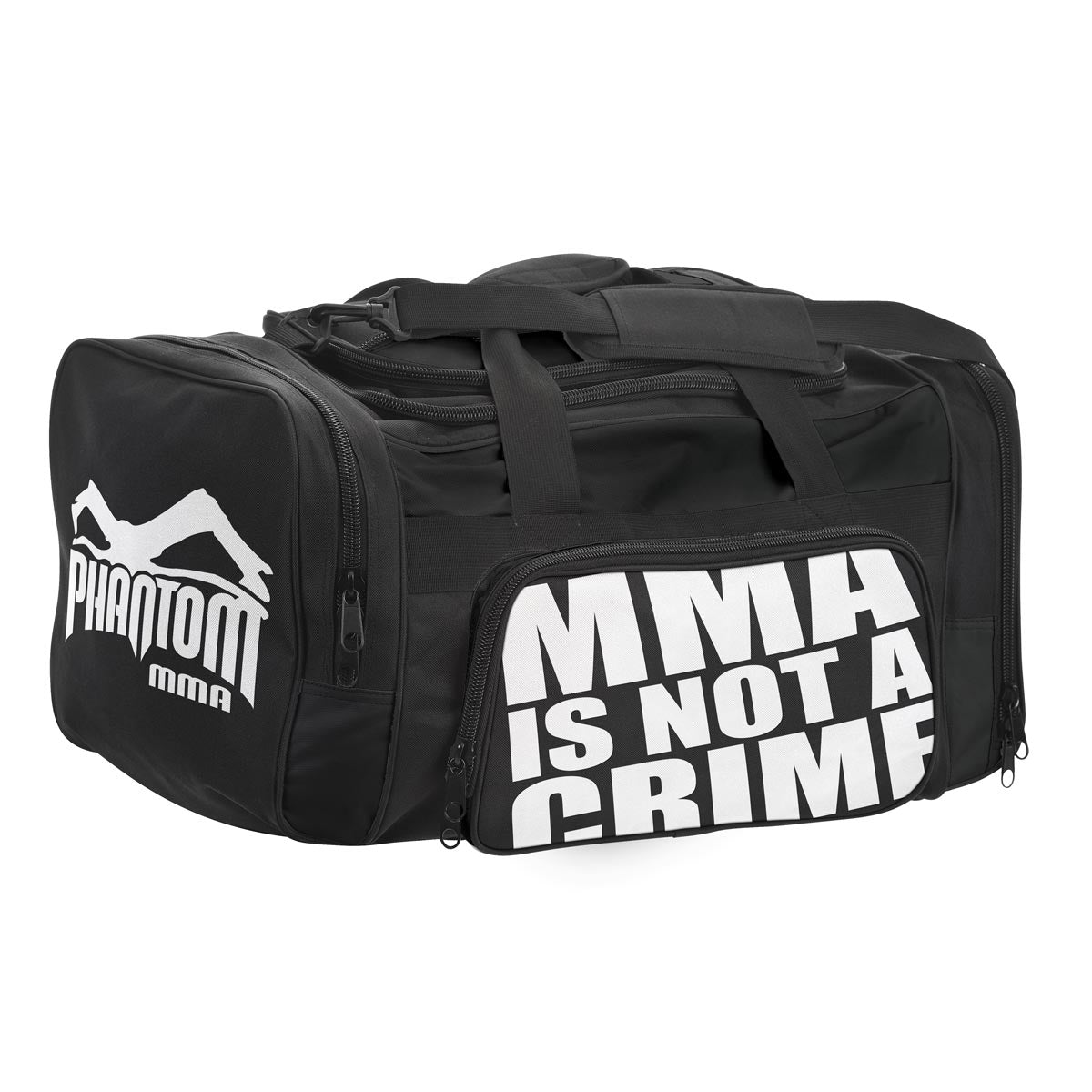 Phantom Athletics Gymbag Tactic – MMA Is Not a Crime in Schwarz – die robuste Sporttasche aus 1000D Nylon bietet dir großzügigen Stauraum für dein Kampfsport-Equipment wie Boxhandschuhe und Bettgepäck in stilvollem Design. Perfekt für MMA, Grappling oder Muay Thai Training und Alltags-Einsätze.