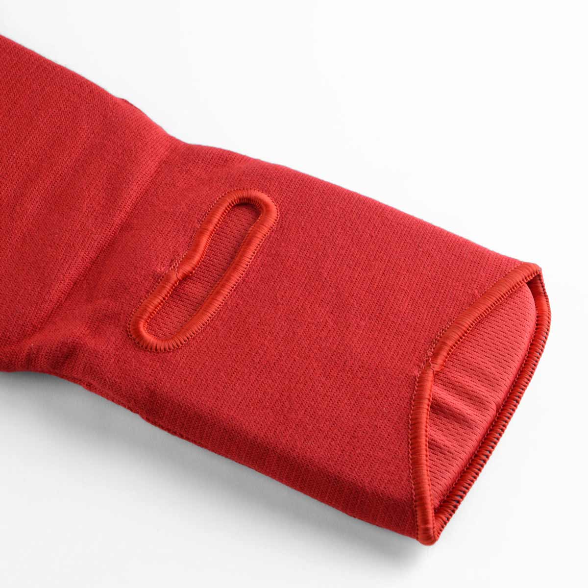 Die Innenseite der Phantom Impact MMA Schienbeinschoner in Rot ist mit angenehmen Mesh Material ausgestattet welches Luftdurchlässig ist und somit super angenehm im Kampfsporttraining zu tragen.