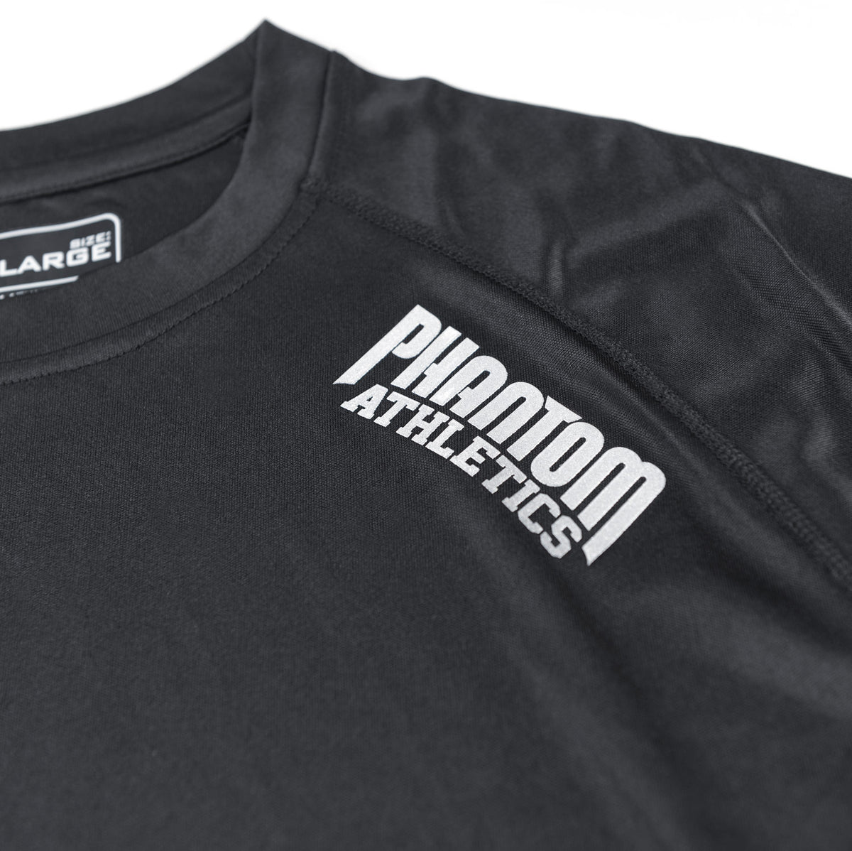 Der hochwertige Silikondruck auf dem Phantom Athletics Tactic Trainingsshirt