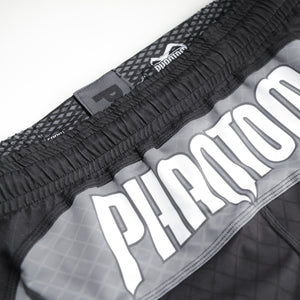 Robuste Storm Nitro Fightshorts von Phantom Athletics, ideal für Wettkampf und Training. Modernes Design kombiniert Stil, Funktionalität und Langlebigkeit.