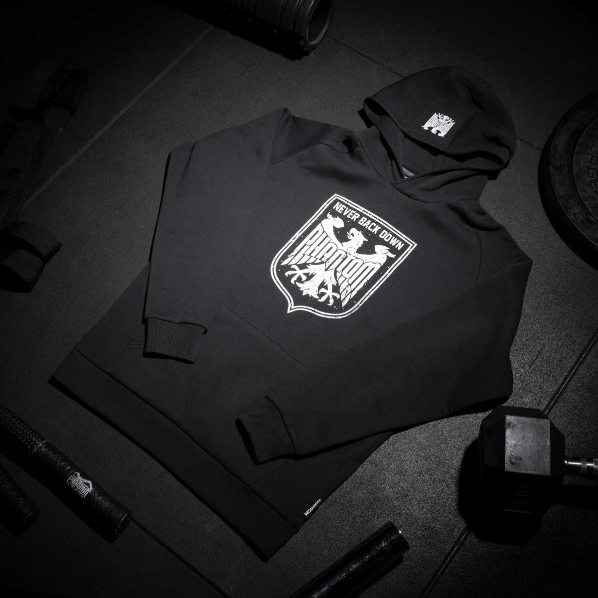 Robuster Trainings‑Hoodie Phantom Athletics Germany Schwarz/Weiß mit athletischer Passform und sportlichem Statement‑Design.