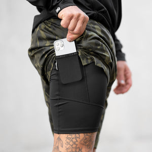 Ergonomische Compression Shorts Tactic von Phantom Athletics für Kampfsportler.
Entwickelt für maximale Bewegungsfreiheit und Stabilität, ideal für MMA, Kickboxen und Grappling.