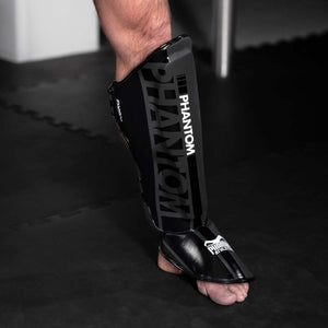 Die Phantom Apex Striking Schienbeinschützer im Gym