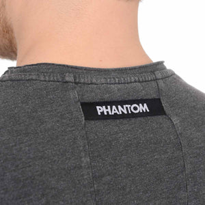 Das Phantom Athletics T-Shirt Muay Thai steht für authentischen Fighter-Style und funktionale Performance im Kampfsport. Ideal für Training und Alltag, kombiniert es Komfort, Bewegungsfreiheit und modernes Design.