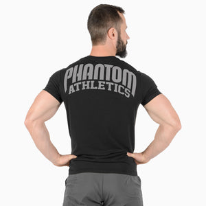 Das Supporter T-Shirt in Schwarz von Phantom Athletics ist die perfekte Wahl für alle, die ihre Leidenschaft für Kampfsport auch abseits der Matte zeigen wollen. Bequem, stylisch und ideal für Alltag oder Gym.