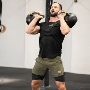 Zeig deine Unterstützung für die Phantom Athletics Community mit diesem hochwertigen Supporter Shirt. Zeitloses Design trifft auf sportliche Funktion.