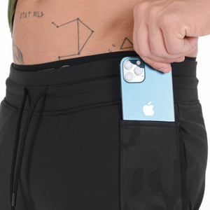 Ob MMA, BJJ oder Thaiboxen – diese Trainingsshorts bieten dir perfekten Sitz und angenehmen Tragekomfort. Ideal für harte Einheiten und dynamisches Training.