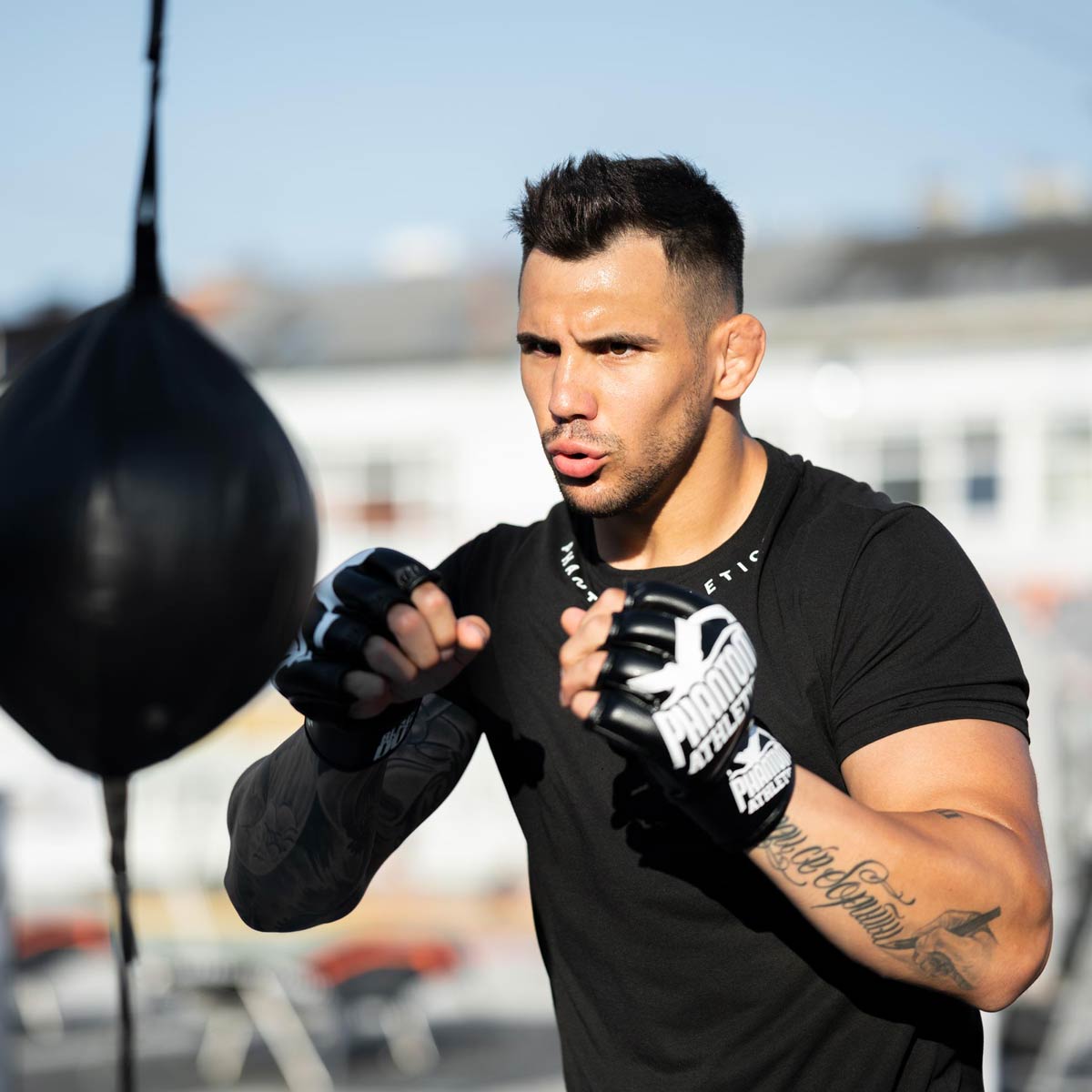 blackout handschuhe MMA Handschuhe Blackout für Wettkampf
