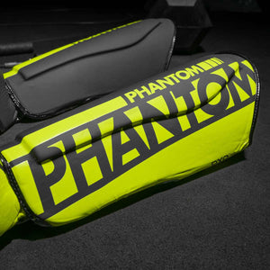 Die Phantom Athletics Schienbeinschoner Apex Striking Neon bieten professionellen Schutz für Kampfsportarten wie Muay Thai und Kickboxen. Mit ihrer robusten Polsterung und dem modernen Design eignen sie sich perfekt für anspruchsvolle Sportler. Kombiniert Stil, Komfort und Funktionalität.