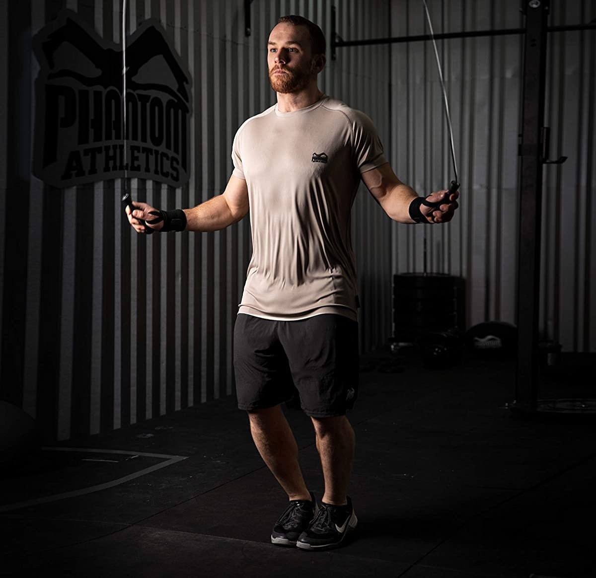Bodyweight Set von Phantom Athletics, perfekt für Grappling und Striking. Unterstützt Ganzkörperübungen, die Kraft und Ausdauer verbessern.